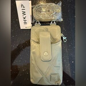IHKWIP Quilted Crossbody Phone Bag - Olive Green